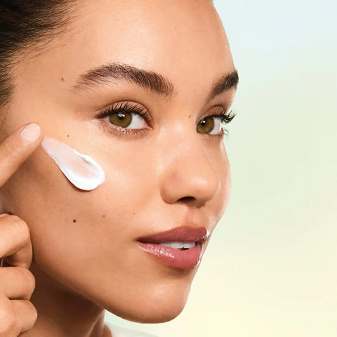 DayWear Moisturizer Multi-Protection Anti-Oxidant 24H‑Moisture Creme SPF 15  - 1.7 oz. Normal/Combination