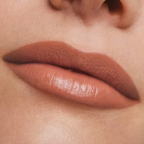 Pure Color  Creme Lipstick - 840 Show Stopper - 0.12 oz.